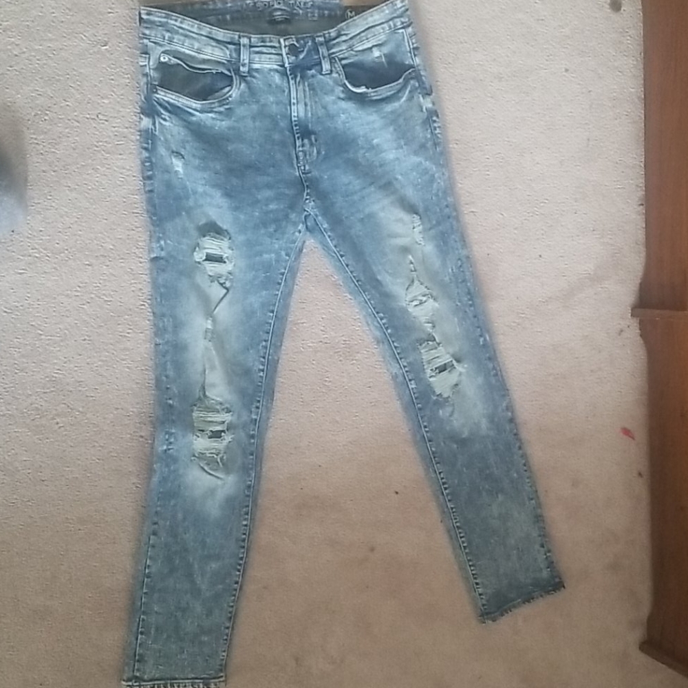 Jeans - Picture 2 of 4